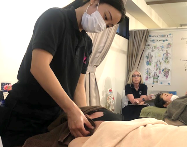 オイルマッサージ_コピー